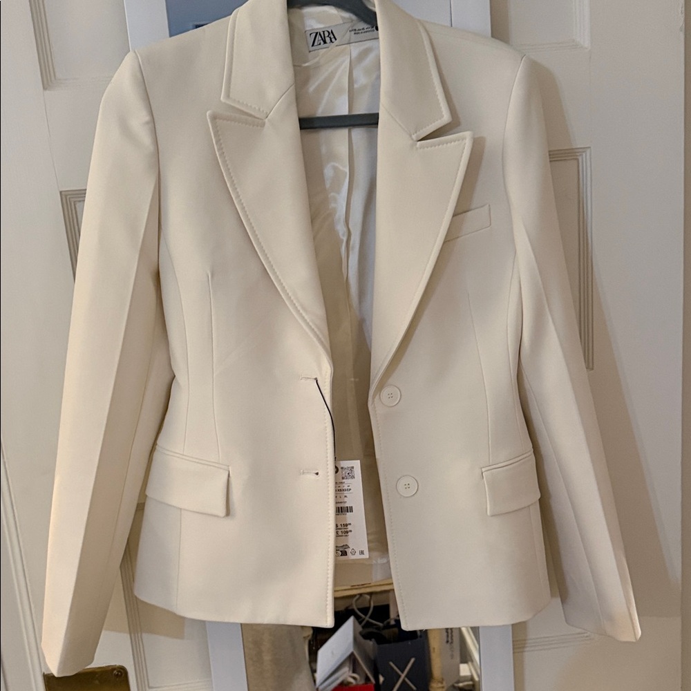 NWT Zara Women's Off-White Blazer - XS